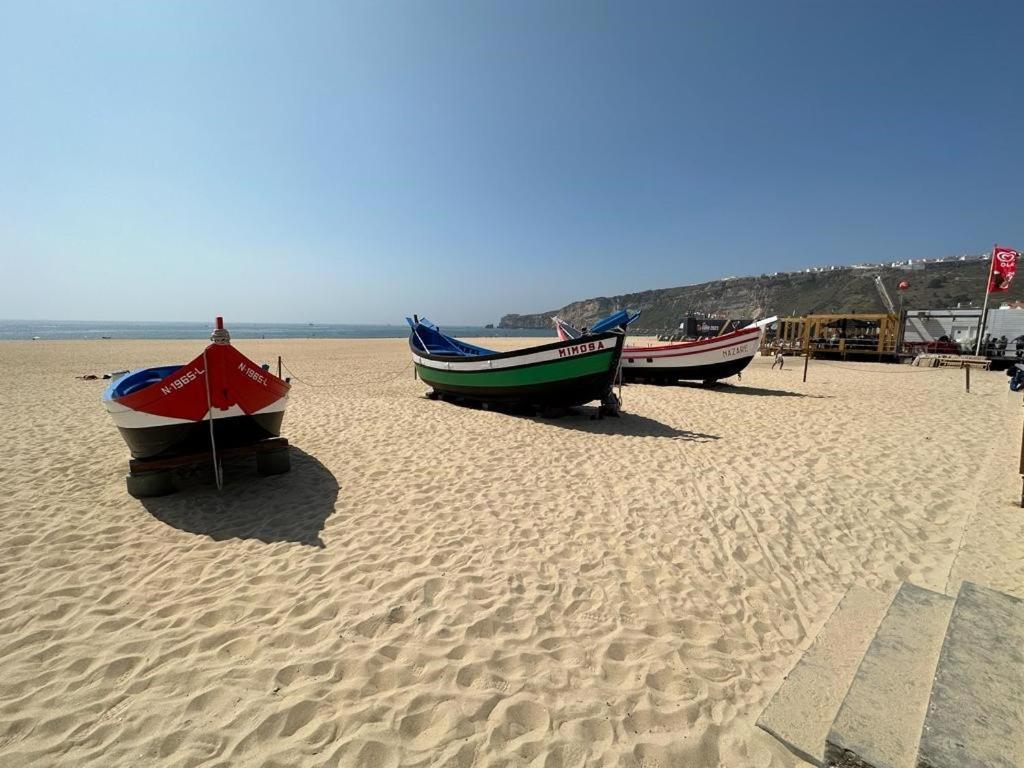 100 Meters From The Beach! Rua Da Regeneracao Nazaré Esterno foto